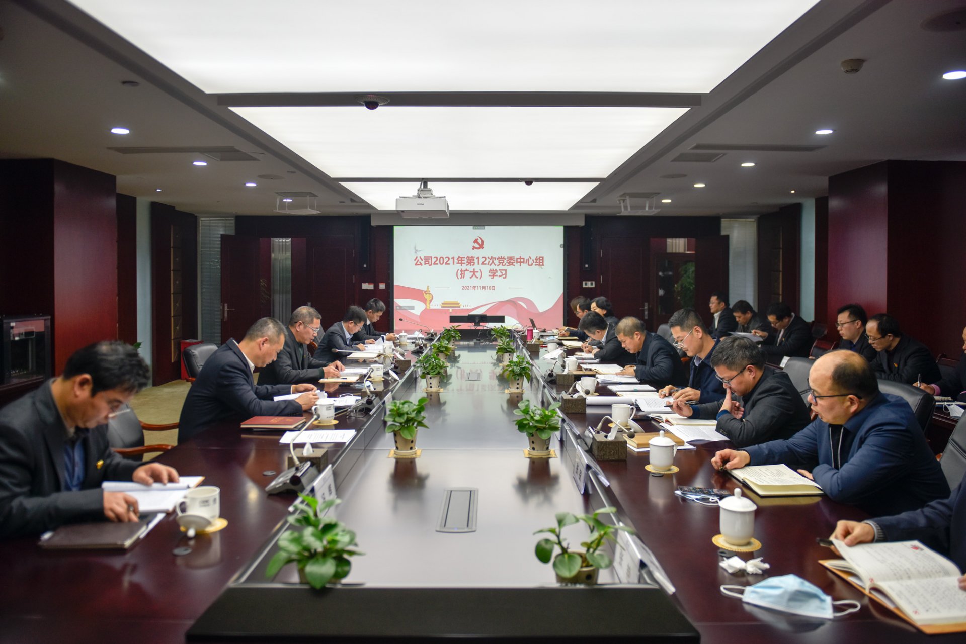 公司自主研发的三维露天爆破设计软件在